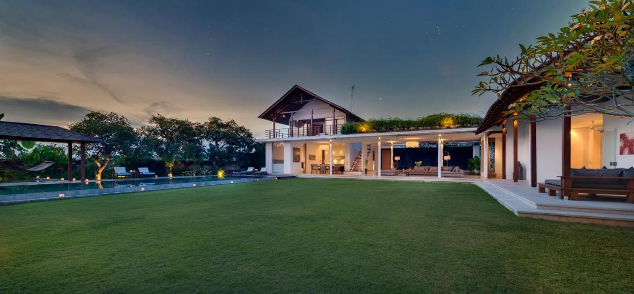 Villa Kavya - 8-Minute Walk From Berawa Beach Canggu  Exterior photo