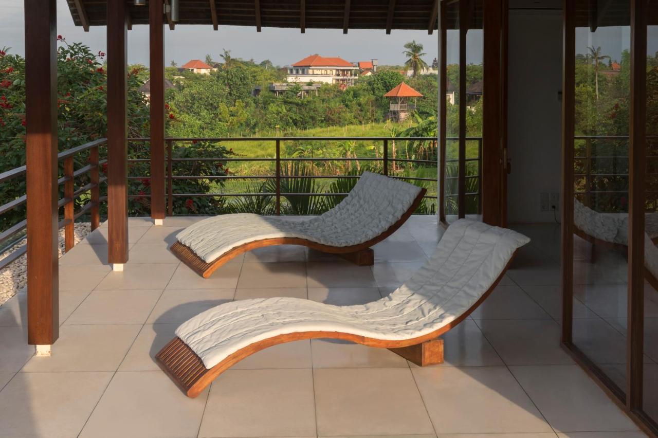 Villa Kavya - 8-Minute Walk From Berawa Beach Canggu  Exterior photo