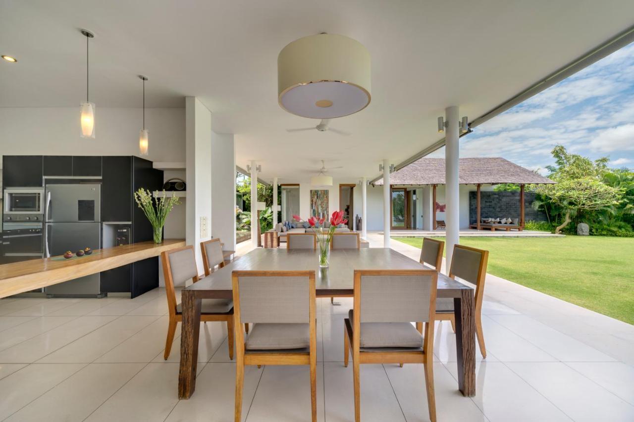 Villa Kavya - 8-Minute Walk From Berawa Beach Canggu  Exterior photo